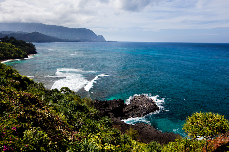 Cliff views of ocean from Princeville Kauai